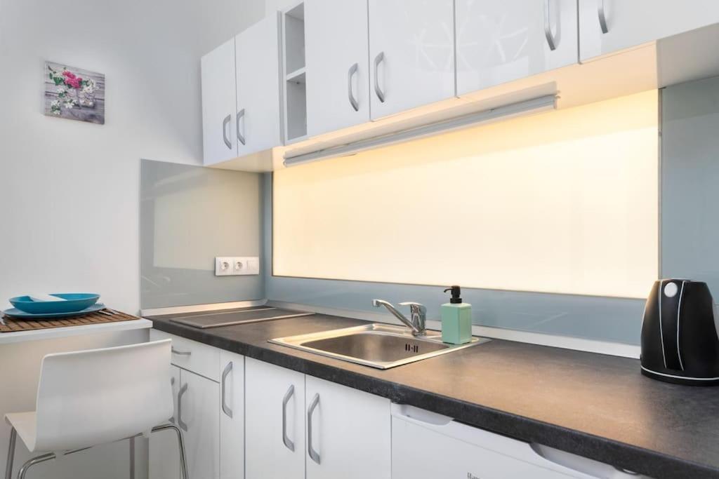 Swarz'S Downtown Apartment Budapest Esterno foto